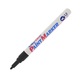 Marcatore artline a 440 punta tonda fine a vernice nero